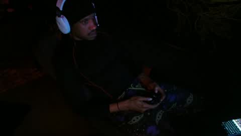 Snapshot of xxxjrstrokesxxx chatting on February 27, 2:10 am xxxjrstrokesxxx online show from February 27, 2:10 am