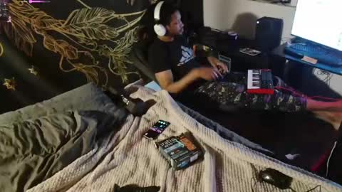 Snapshot of xxxjrstrokesxxx chatting on March 1, 4:44 pm xxxjrstrokesxxx online show from March 1, 4:44 pm