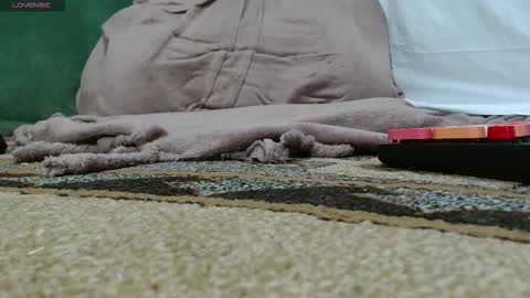 Lola online show from February 18, 8:27 pm