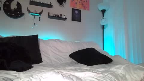 Lola online show from September 13, 8:58 am