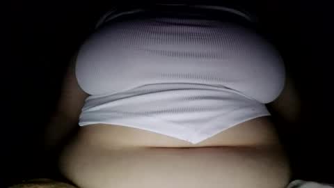 Snapshot of xxxmooui chatting on April 11, 3:44 am Elle online show from April 11, 3:44 am