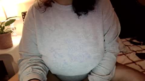 Snapshot of xxxmooui chatting on April 18, 3:10 am Elle online show from April 18, 3:10 am