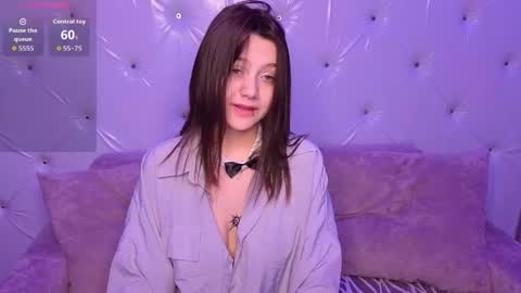Snapshot of xxxnaughtyfoxxx chatting on April 19, 5:29 am foxy online show from April 19, 5:29 am