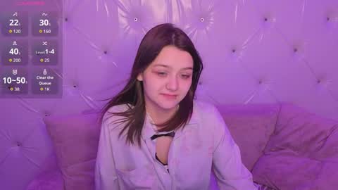 Snapshot of xxxnaughtyfoxxx chatting on April 22, 7:04 pm foxy online show from April 22, 7:04 pm