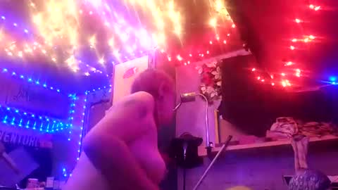 XXXQueenMandyDickenz online show from October 7, 8:00 am