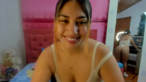 Snapshot of xxxsarita_cute chatting on July 19, 1:53 am Sara online show from July 19, 1:53 am