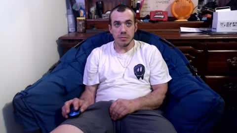 Snapshot of xxxscubastevexx chatting on February 9, 6:11 am ScubaSteve online show from February 9, 6:11 am