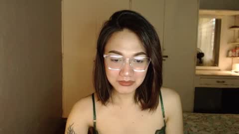 Snapshot of xxxsexydollxxx chatting on September 24, 12:03 am Melissa online show from September 24, 12:03 am