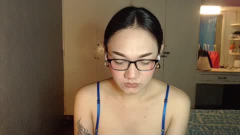 Melissa online show from December 22, 12:07 am