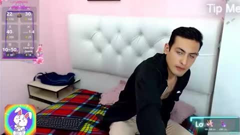 stronger online show from November 25, 8:42 pm