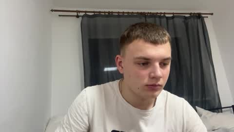 Leo online show from February 28, 9:27 pm