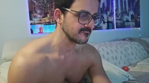 Snapshot of xxxtonymxxx chatting on December 3, 7:43 am TonyDoesMiami online show from December 3, 7:43 am