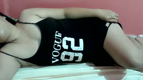 Snapshot of xxyummiee_69xx chatting on June 24, 8:41 pm jane online show from June 24, 8:41 pm