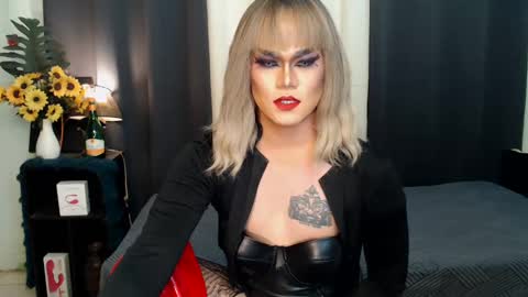 QueenMarina online show from December 25, 2:03 am