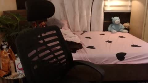 Angela online show from February 5, 6:46 am