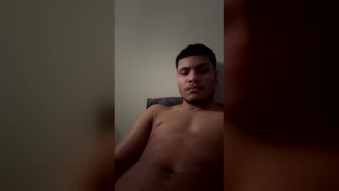 Snapshot of xzaviero25 chatting on February 19, 2:13 pm xzaviero25 online show from February 19, 2:13 pm