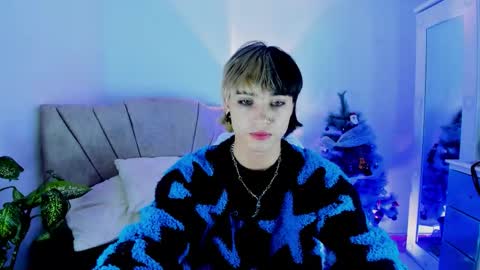 xzerox_ online show from December 3, 12:58 pm