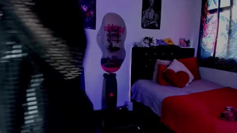 Snapshot of xzerox_ chatting on February 21, 5:47 pm xzerox_ online show from February 21, 5:47 pm