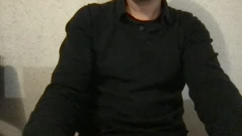 Snapshot of y961888 chatting on March 31, 9:04 pm y961888 online show from March 31, 9:04 pm