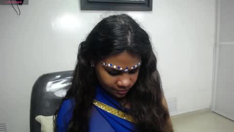 Snapshot of yaazhini457034 chatting on March 31, 11:43 am yazhini online show from March 31, 11:43 am
