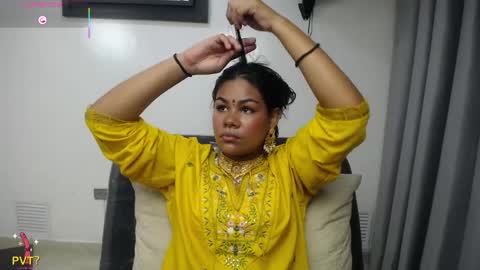 Snapshot of yaazhini457034 chatting on April 12, 12:21 pm yazhini online show from April 12, 12:21 pm