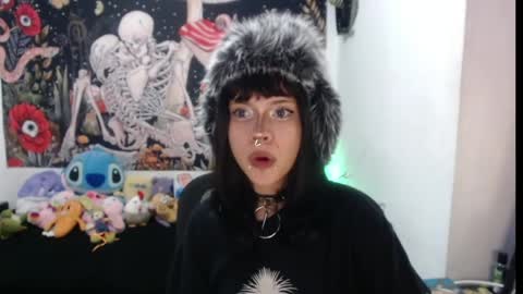 Snapshot of yami_star chatting on April 3, 2:53 am yami online show from April 3, 2:53 am
