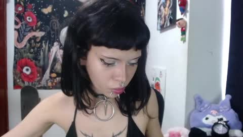 Snapshot of yami_star chatting on April 29, 10:16 pm yami online show from April 29, 10:16 pm