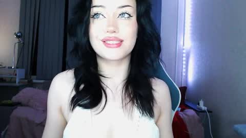 Yami online show from April 4, 9:12 pm