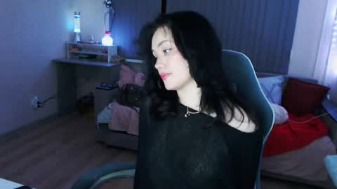 Yami online show from April 12, 8:58 pm