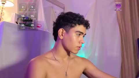 yamilk101 online show from December 5, 1:25 am