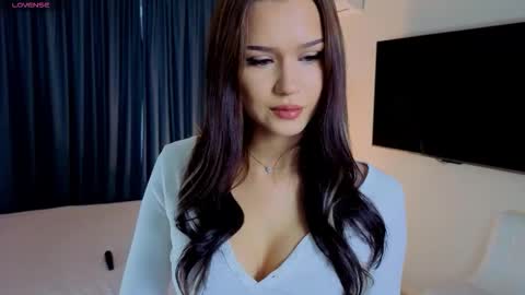Yamina- Next stream  online show from September 23, 11:24 am