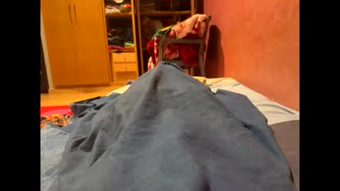 yamines online show from October 1, 1:55 am