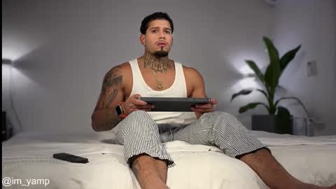 yamp sambrano online show from December 22, 1:02 am