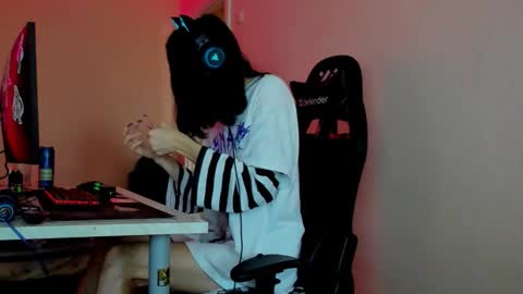 yang_nymph online show from September 16, 6:47 am