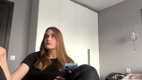 Kate online show from April 7, 1:00 pm