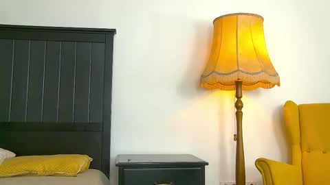 yanira_ass_ online show from February 2, 5:06 am