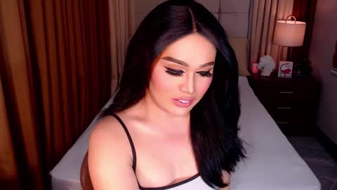 Allisonn online show from March 12, 3:02 am