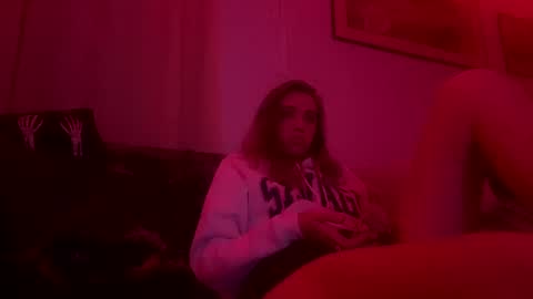 Snapshot of yanyanpixie chatting on November 1, 7:43 am yanyanpixie online show from November 1, 7:43 am