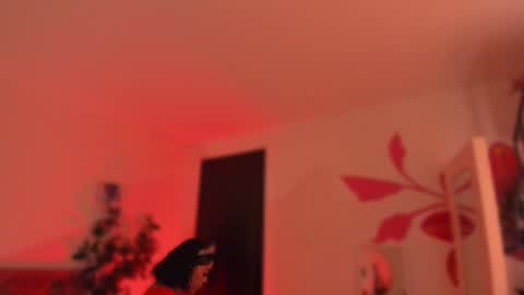 Snapshot of yarirose chatting on February 15, 2:25 pm Yary online show from February 15, 2:25 pm