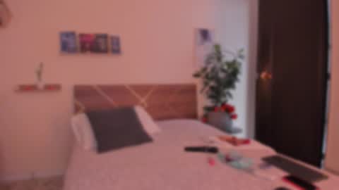 Snapshot of yarirose chatting on February 19, 2:24 pm Yary online show from February 19, 2:24 pm