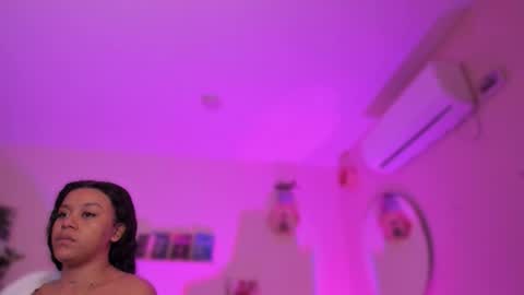 Snapshot of yarirose chatting on February 22, 2:48 pm Yary online show from February 22, 2:48 pm