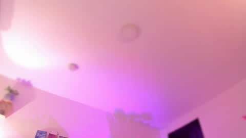 Snapshot of yarirose chatting on February 25, 2:37 pm Yary online show from February 25, 2:37 pm