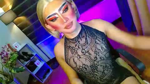 miss yasii online show from February 12, 6:14 pm