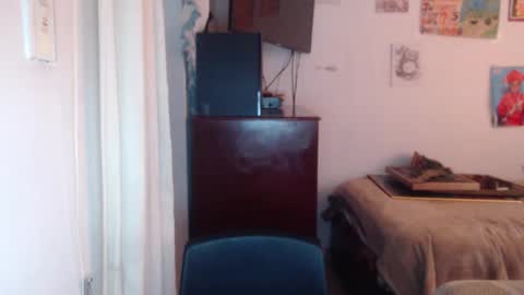 Snapshot of yasmin_love85 chatting on November 28, 2:53 pm yasmin_love85 online show from November 28, 2:53 pm