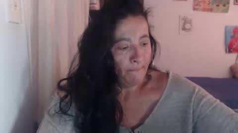 yasmin_love85 online show from April 14, 3:40 pm