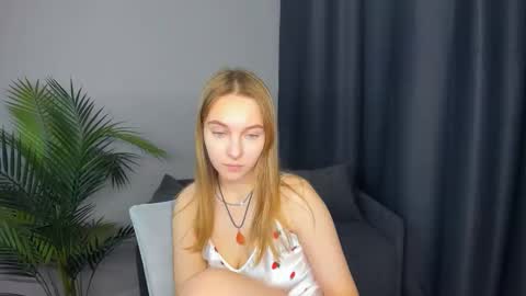 Snapshot of yasminasage chatting on November 13, 3:55 pm Yasmina online show from November 13, 3:55 pm