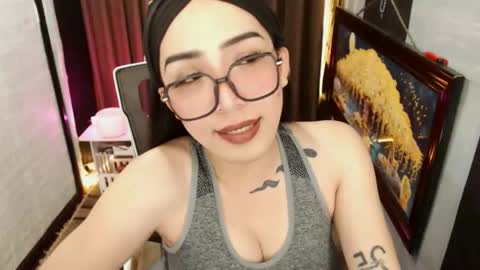 yassiered online show from March 21, 8:41 am