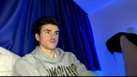 Snapshot of yayay333 chatting on January 9, 5:26 pm yayay333 online show from January 9, 5:26 pm