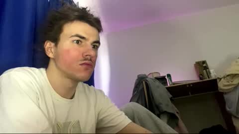 Snapshot of yayay333 chatting on February 9, 1:04 pm yayay333 online show from February 9, 1:04 pm