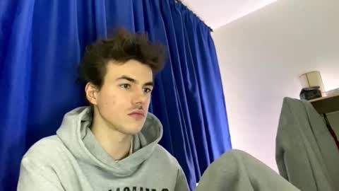 yayay333 online show from March 25, 7:09 pm